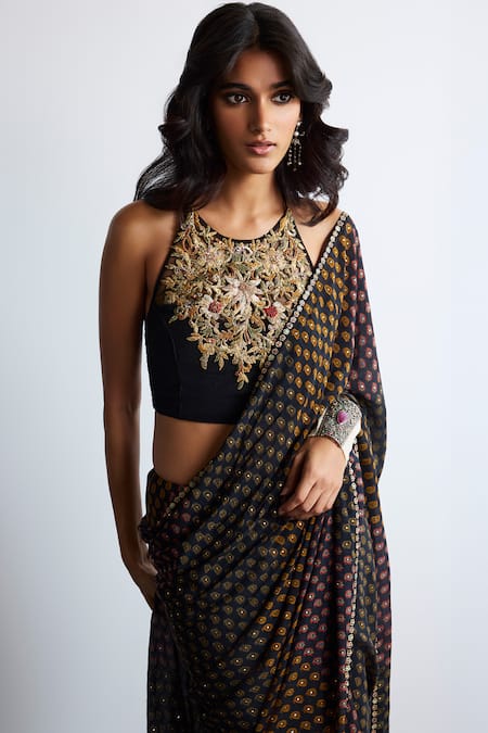 Shop RI.Ritu Kumar Black Viscose, Polyester, Chinon Embroidery Multi Print Designer Saree Set Online at Aza Fashions Shop_RI.Ritu Kumar_Black Viscose, Polyester, Chinon Embroidery Multi Print Designer Saree Set _Online_at_Aza_Fashions