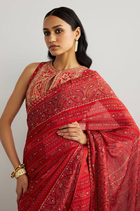 RI.Ritu Kumar Red Viscose, Silk, Chinon, Crepe Embroidery Round Brocade Jamawar Saree Set at Aza Fashions RI.Ritu Kumar_Red Viscose, Silk, Chinon, Crepe Embroidery Round Brocade Jamawar Saree Set _at_Aza_Fashions