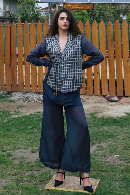 She'll Blue V-neck Metallic Vest Shirt And Pant Set