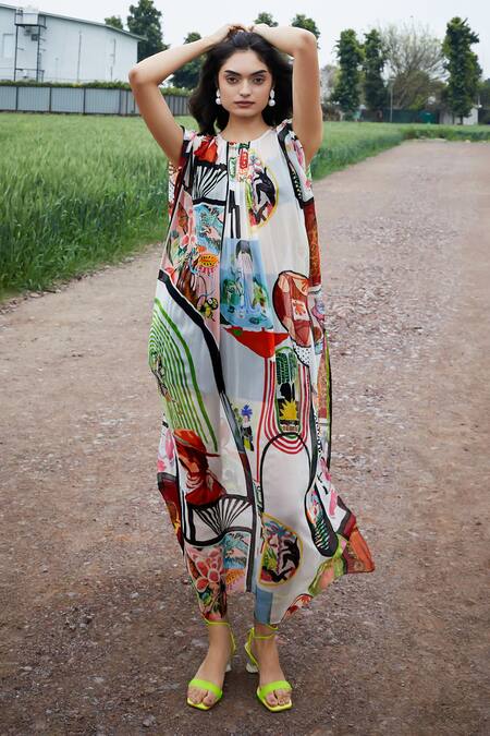 She'll_Chiffon Round Neck Multicolor Kaftan _at_Aza_Fashions