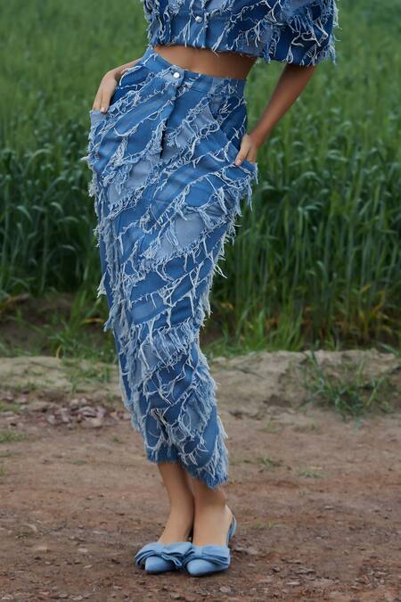 Buy_She'll_Blue Denim Fringe V-neck Light Jacket And Skirt Set _Online_at_Aza_Fashions