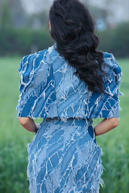 Shop_She'll_Blue Denim Fringe V-neck Light Jacket And Skirt Set 