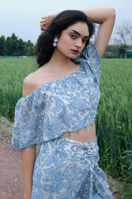 Buy_She'll_Blue Jacquard Beads Off-shoulder Misty Self Sheer Set 