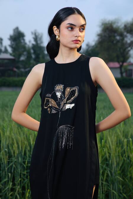 She'll_Black Beads, Sequins Round Neck Japanese Twill Designer Set _Online_at_Aza_Fashions