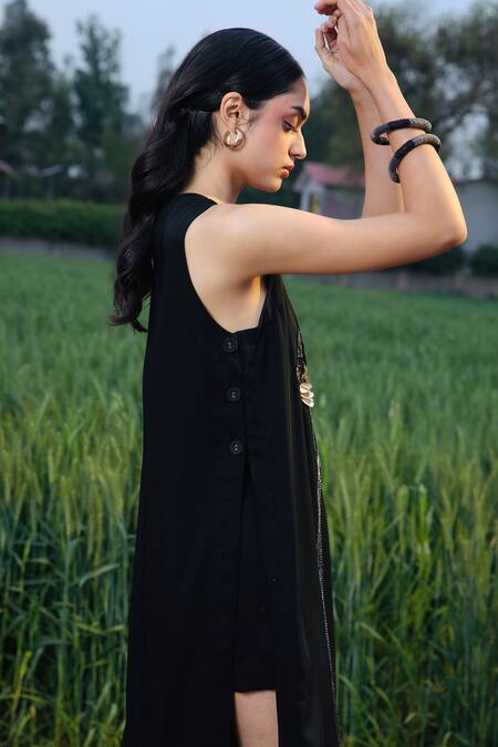 Buy_She'll_Black Beads, Sequins Round Neck Japanese Twill Designer Set _Online_at_Aza_Fashions