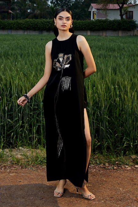 She'll Black Beads, Sequins Round Neck Japanese Twill Designer Set