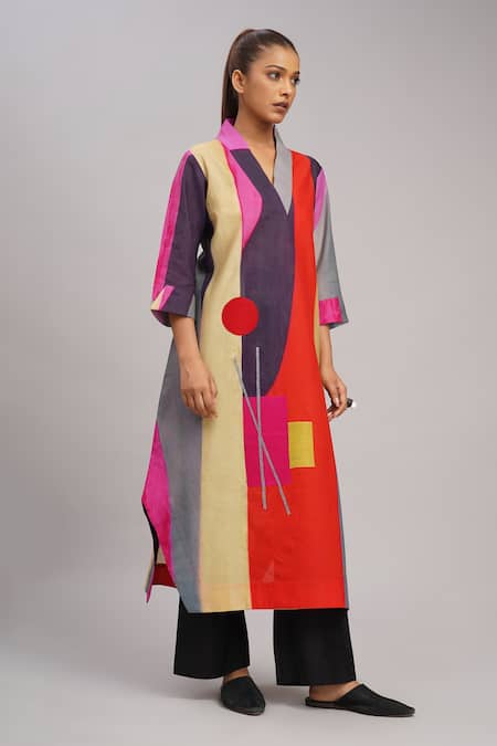 Taika By Poonam Bhagat_Multi Color Silk Embroidery V-neck, Collared Jigsaw Printed Tunic _at_Aza_Fashions