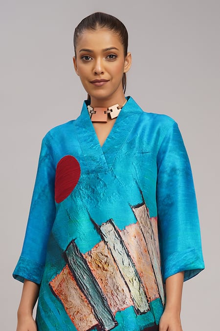 Taika By Poonam Bhagat_Multi Color Silk Embroidery, Foil Printing V-neck, Collared Lapiz Printed Tunic _at_Aza_Fashions
