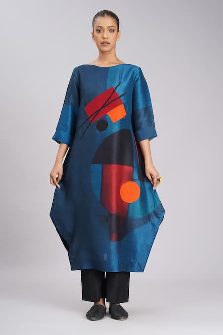 Taika By Poonam Bhagat_Multi Color Silk Embroidery, Foil Printing Boat Neck Twilight Printed Tunic _at_Aza_Fashions