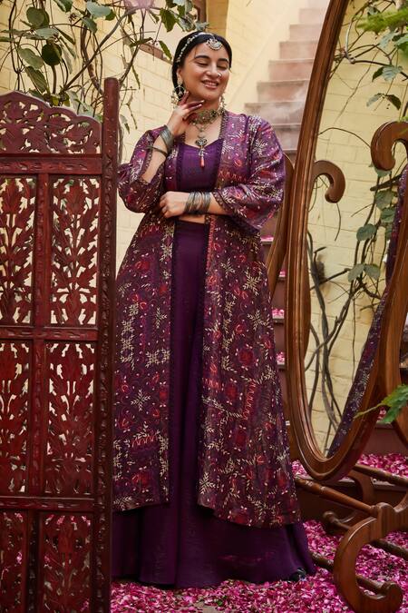 Buy_Mamicha_Wine Crepe Sequins Open , Sweetheart Printed Cape Set