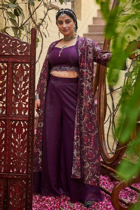 Mamicha Wine Crepe Sequins Open , Sweetheart Printed Cape Set