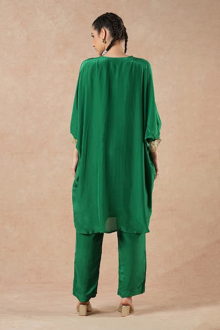 Dori & CO. Emerald Green Silk Crepe Kurta & Pant Set 