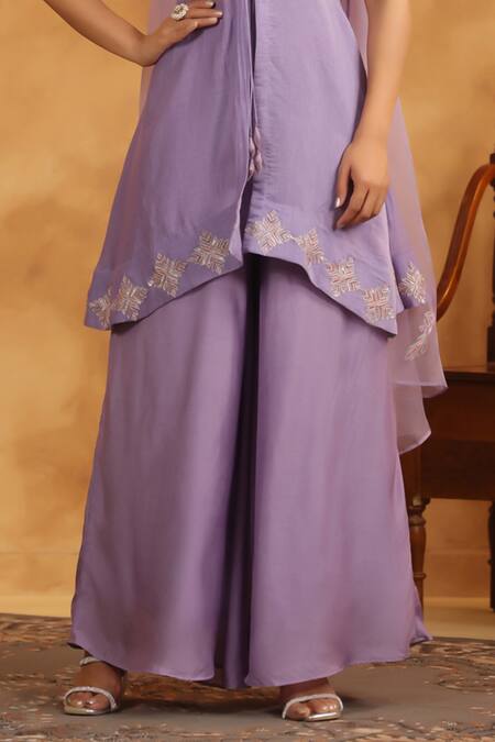Shop Anshu Wadhwa Mauve Chanderi, Muslin, Organza Embroidery Split V-neck Kurta Set With Dupatta Shop_Anshu Wadhwa_Mauve Chanderi, Muslin, Organza Embroidery Split V-neck Kurta Set With Dupatta