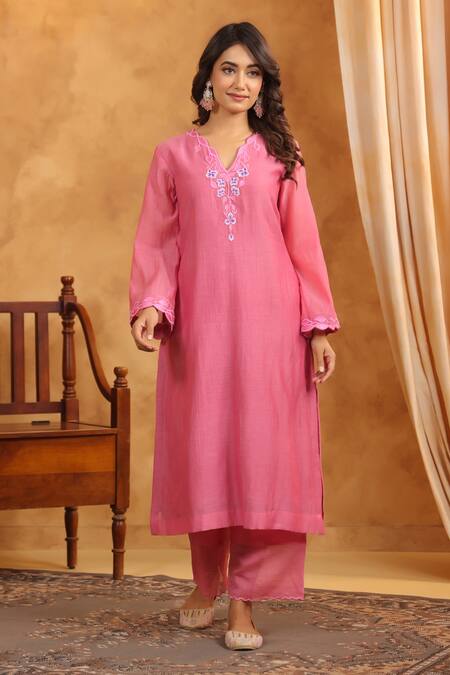 Shop_Anshu Wadhwa_Peach Chanderi, Cotton Embroidery V-neck Pink Kurta Set _Online_at_Aza_Fashions