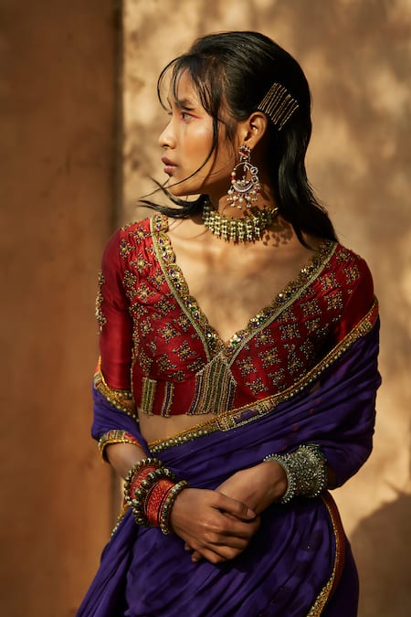 Buy_Medha_Purple Silk, Crepe Embroidery V-neck Saree And Blouse Set 