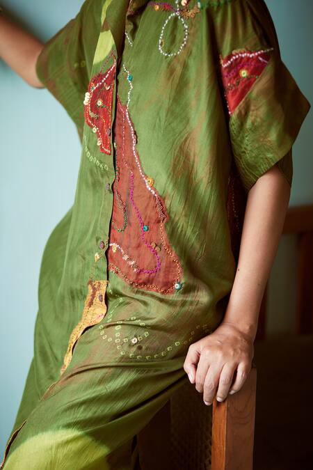 Buy Medha Green Chanderi Embroidery Collared Handcrafted Tunic And Pant Set Buy_Medha_Green Chanderi Embroidery Collared Handcrafted Tunic And Pant Set