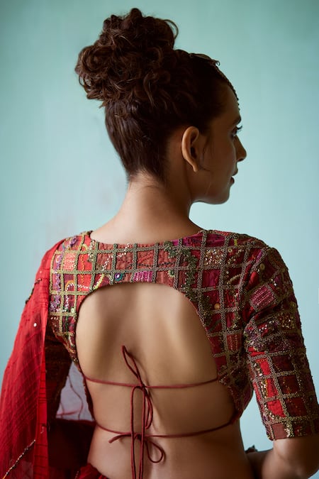 Buy_Medha_Red Chiffon Beads, Embroidery, Sequins V-neck Textured Saree Set _Online_at_Aza_Fashions