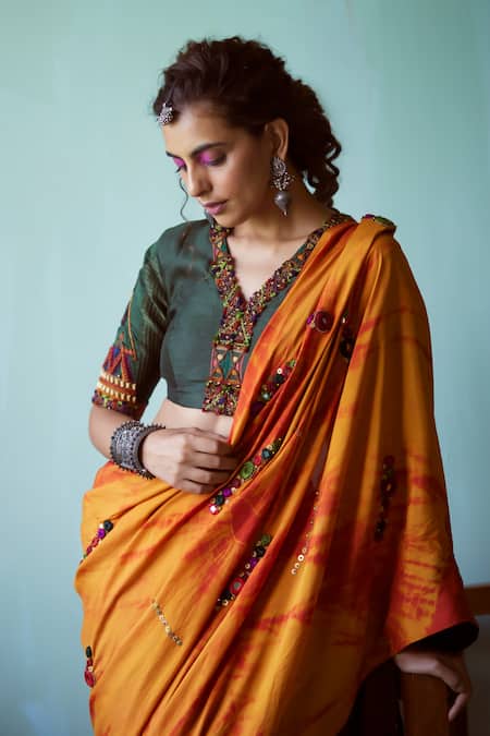 Medha_Yellow Silk Sequins, Embroidery V-neck Haldi Handwoven Saree And Blouse _at_Aza_Fashions