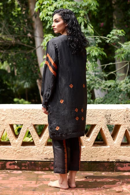 Medha Black Crinkled Satin Chiffon Kurta Set 