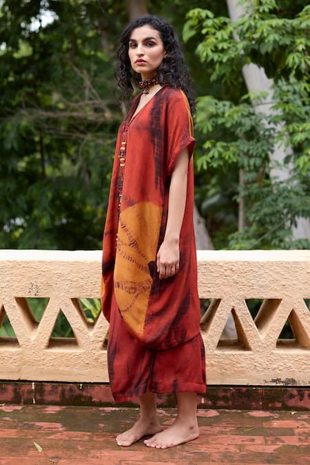 Medha Orange Crinkled Satin Chiffon Kurta Set 