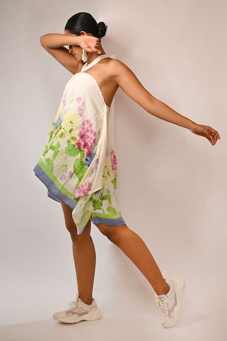 Rimi Nayak White Viscose, Crepe Halter Neck Top With Hydrangea Print Online at Aza Fashions Rimi Nayak_White Viscose, Crepe Halter Neck Top With Hydrangea Print _Online_at_Aza_Fashions