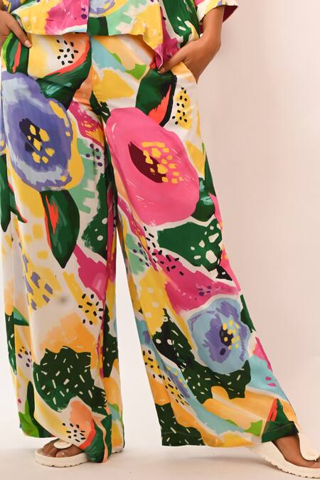 Rimi Nayak_Multi Color Viscose Round Neck Multicolour Floral Printed Trousers And Shirt _at_Aza_Fashions