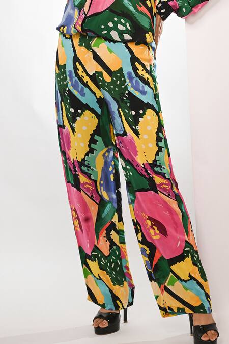 Buy_Rimi Nayak_Black Viscose, Crepe Watersplash Floral Printed Trouser _Online_at_Aza_Fashions