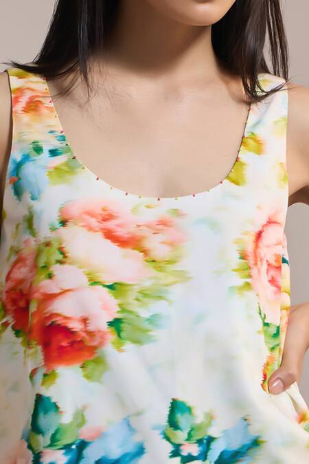 Buy_The Iaso_Yellow Scoop Neck Watercolor Bloom Sleeveless Top _Online_at_Aza_Fashions