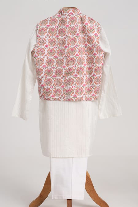 Minime Organics Silver Lurex Kurta Set With Floral Jacket 