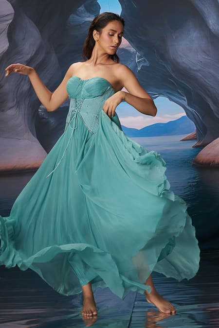 Amrta By Guneet Kondal_Blue Chiffon, Shantoon Embroidery Sweetheart Neck Moonreef Retro Maxi Dress _Online_at_Aza_Fashions