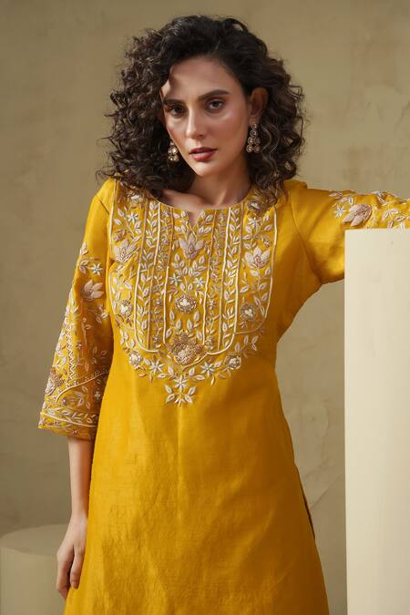 Buy_Kesar Studio_Mustard Linen, Silk, Crepe Embroidery Round Neck Marigold Hand Kurta Set_Online_at_Aza_Fashions