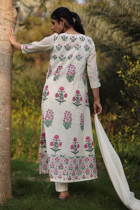 Nazar By Indu Floral Embroidered Ivory Kurta Set 