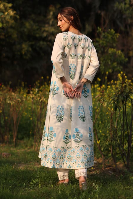 Nazar By Indu Ivory Floral Embroidered Kurta Set 