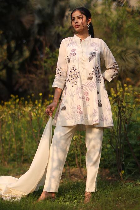 Shop_Nazar By Indu_Ivory Cotton Embroidery Collared Floral 3 Piece Set _Online_at_Aza_Fashions