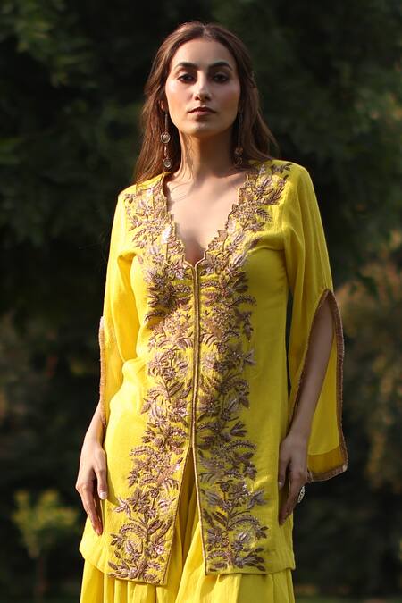 Nazar By Indu_Yellow Cotton Embroidery Round Neck Tunic And Pant Set _Online_at_Aza_Fashions