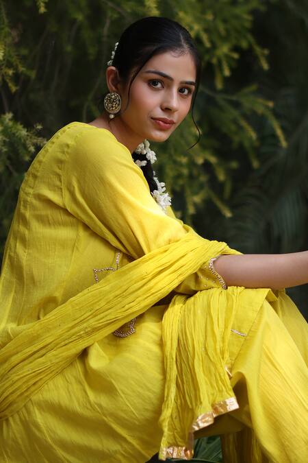 Nazar By Indu_Yellow Muslin Embroidery Round Neck 3 Piece Kurta Set _Online_at_Aza_Fashions