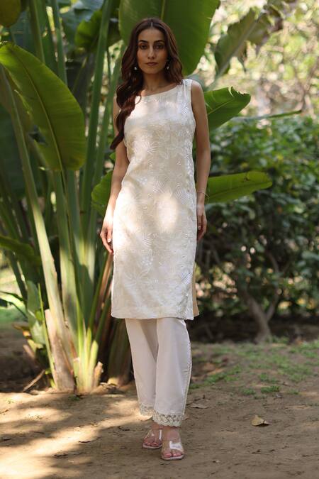 Nazar By Indu_White Organza, Satin Embroidery Round Neck Kurta And Pant Set _at_Aza_Fashions