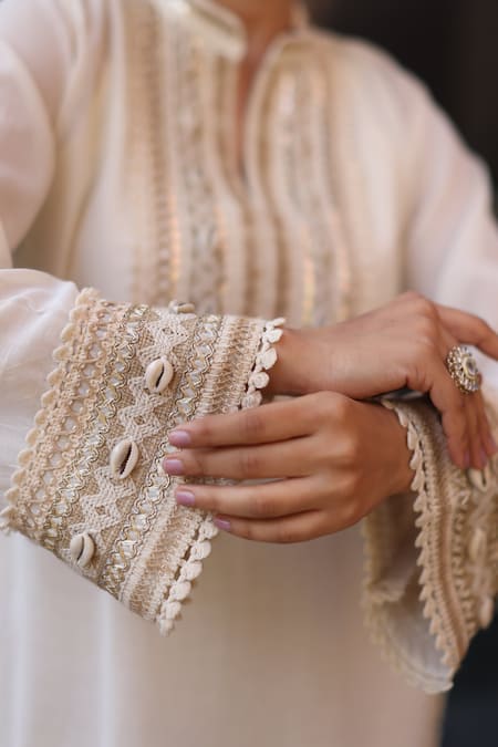 Nazar By Indu_Ivory Cotton, Georgette Embroidery Split V-neck Kurta Pant Set _Online_at_Aza_Fashions