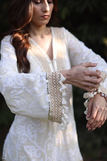 Buy_Nazar By Indu_Ivory Cotton, Jacquard Tassels V-neck Tunic And Pant Set _Online_at_Aza_Fashions