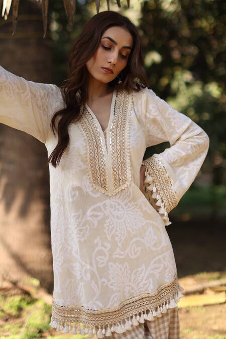 Nazar By Indu_Ivory Cotton, Jacquard Tassels V-neck Tunic And Pant Set _at_Aza_Fashions