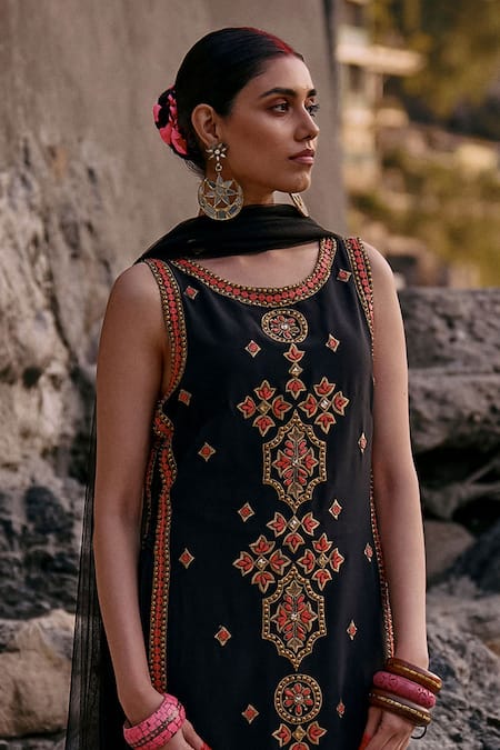 Surily G Black Long Kurta With Coral Embroidery 