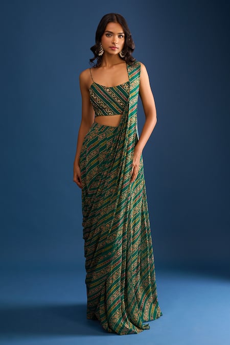 Samyukta Singhania_Green Georgette Sequins Round Neck Hand Embroidered Pre-draped Saree Set _at_Aza_Fashions