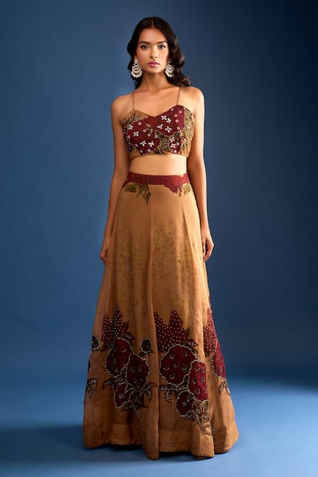 Samyukta Singhania_Brown Organza Sequins, Metallic Thread Sweetheart Heavy Embroidered Lehenga Set _at_Aza_Fashions