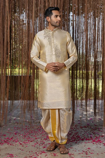 Hilo Design Cream Kanjivaram Embroidered Pattu Set 