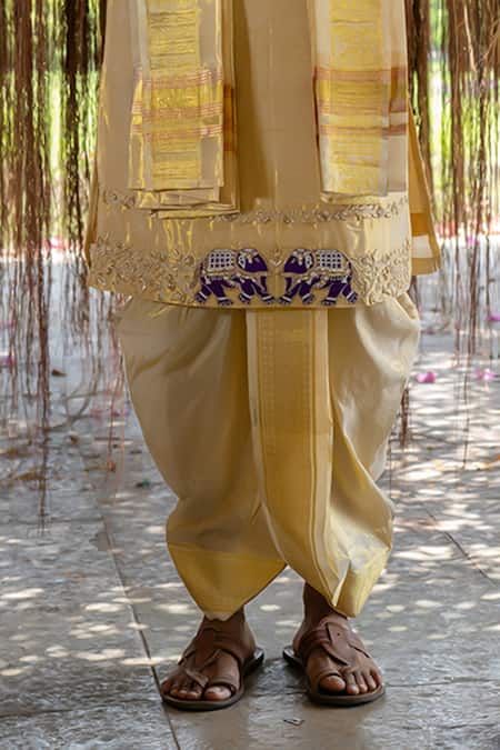 Hilo Design Gold Embroidery Tissue Kanjivaram Set Online at Aza Fashions Hilo Design_Gold Embroidery Tissue Kanjivaram Set _Online_at_Aza_Fashions