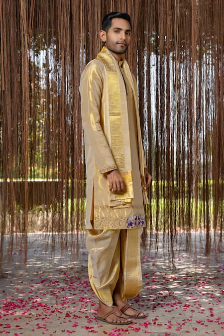 Hilo Design Gold Tissue Kanjivaram Embroidered Set 