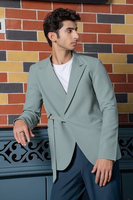 Buy Hilo Design Gray Soft Asymmetric Blazer Set Online at Aza Fashions Buy_Hilo Design_Gray Soft Asymmetric Blazer Set _Online_at_Aza_Fashions