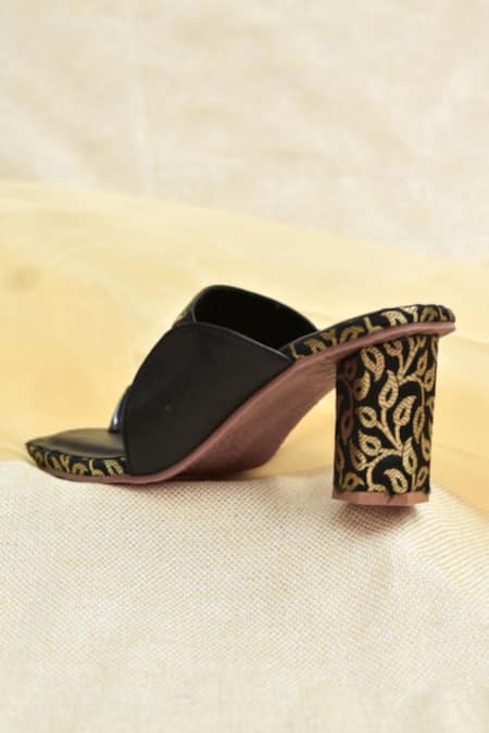 Buy_Around Always_Black Nehal Kolhapuri Designer Shoes _Online_at_Aza_Fashions