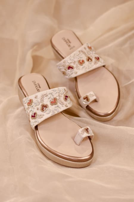 Around Always Gold Saachi Kolhapuri Wedges 