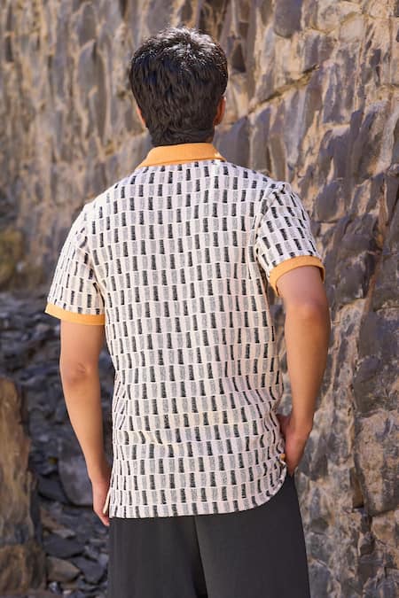 Dash And Dot Jacquard Polo Tshirt 